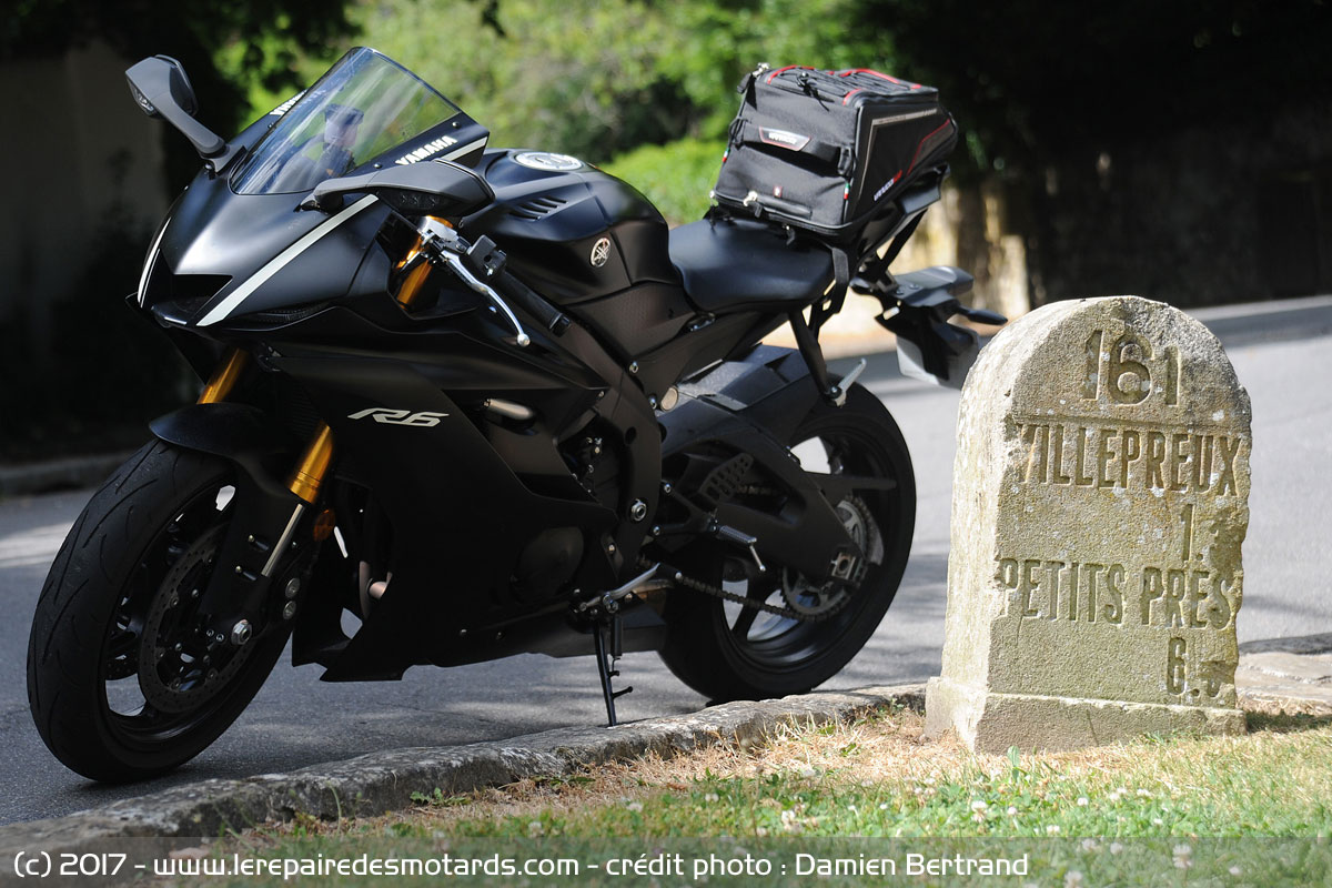 Essai bagagerie moto : Sacoche de réservoir magnétique Droxx Voyager - Moto -Station