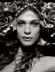 Calendrier Pirelli by Karl Lagarfeld - Elisa Sednaoui