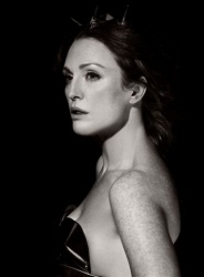 Calendrier Pirelli by Karl Lagarfeld - Julianne Moore