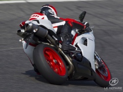 Ducati 848 Evo blanc