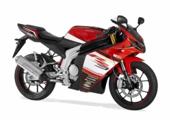 Nouvelle Rieju RS3 125cc version rouge