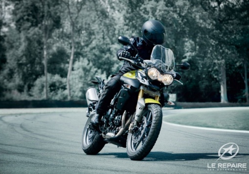 Triumph Tiger 800  et 800 XC sur route