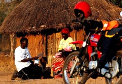 Riders for health : l'utilisation des motos au Lesotho pour lutter contre le VIH