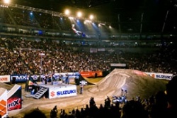 Suzuki Night of the Jumps : freestyle à Intermot