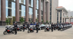 30 Aprilia Mana pour la police chinoise