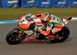 WSBK : Max Biaggi lors des 1er essais à Donington