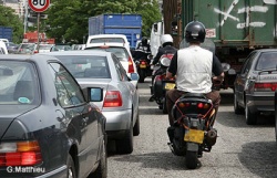 Les deux roues trop pullants risquent d'être interdits en ville