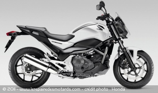 Nouveauté 2012 : roadster Honda NC700S