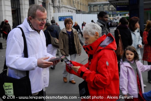 Les piétons se protègent et pas que du froid