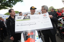 Michael Rutter remporte la première course électrique du TT 2012