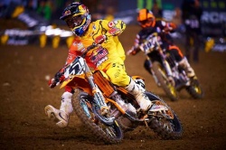 Dungey offre à KTM son tout premier podium en Supercross