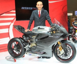 Domenicali a dévoilé la Ducati 1199 Panigale RS13 Superbike