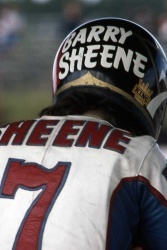 MotoGP : un défilé hommage à Barry Sheene à Silverstone