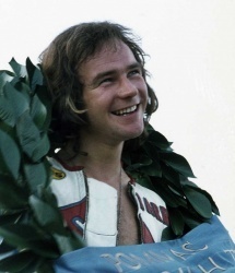 MotoGP : un défilé hommage à Barry Sheene à Silverstone