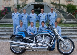 25.500¤ pour le V-Rod de la Patrouille de France