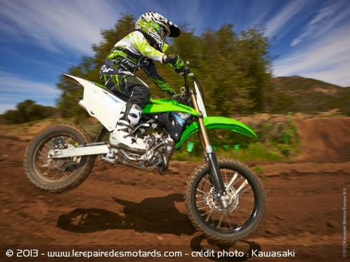 Kawasaki KX85 : modèle petite roues