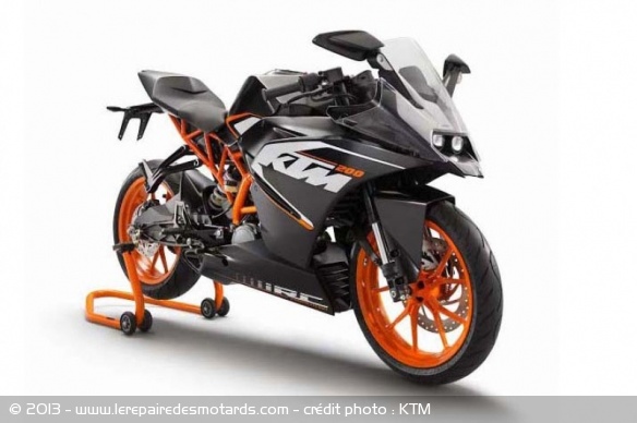 Photos volées des KTM RC200 