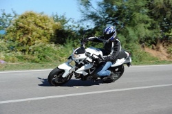 Roadster Benelli BN600R