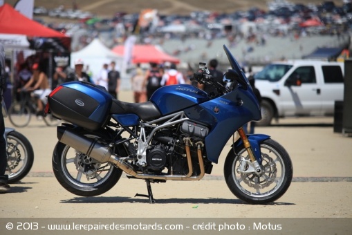 Sport-Tourer Motus Motorcycles MST