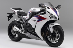 Salon Moto Légende : la BadSeeds et la Fireblade à l'honneur