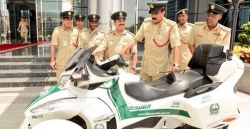 Le Can-am Spyder de la police de Dubaï (source: gulfbusiness)