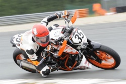 KTM 390 Duke Cup : Beucher Champion