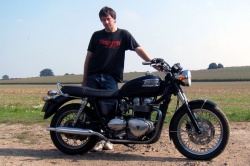 Graham Coxon et sa Triumph Bonneville de 2004