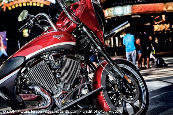 Le bagger est motorisé par leV-Twin 106ci