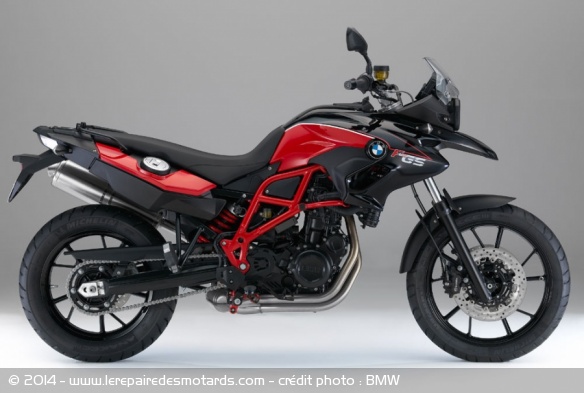 BMW F700GS Black storm metallic/ Racing red