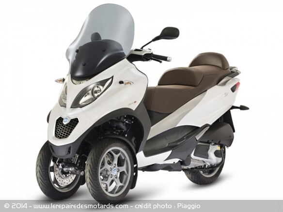 Scooter 3-roues Piaggio MP3 300