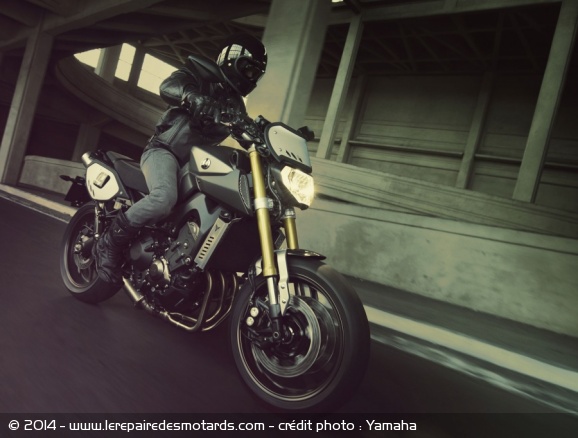 Yamaha MT-09 Street Tracker