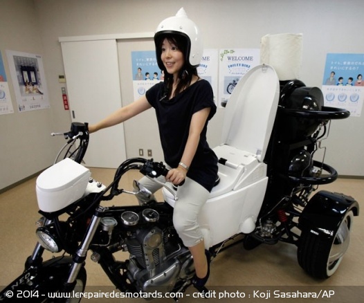 Un trike WC (c) Photo : Koji Sasahara/AP