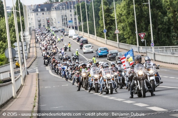 1.200 bikers ont paradé dans les rues de Tours