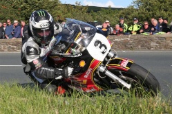 Classic TT : la Formula 1 pour Dunlop - crédit photo : IOMTT