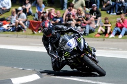 Tourist Trophy : triplé pour Hutchinson - crédit photo : IOMTT