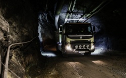 Un camion autonome pour descendre à la mine - Crédit photo : Volvo Truck Corporation