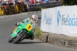 McGuinness remporte le Senior Classic TT - crédit photo : IOMTT