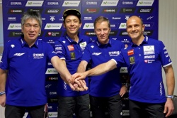 Rossi prolonge jusqu'en 2018 chez Yamaha