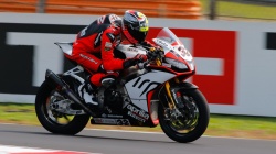 Superbike à Sepang : Salvadori meilleur temps provisoire