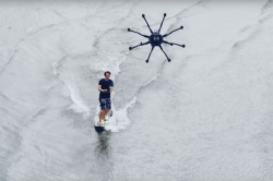 Un drone pour surfer