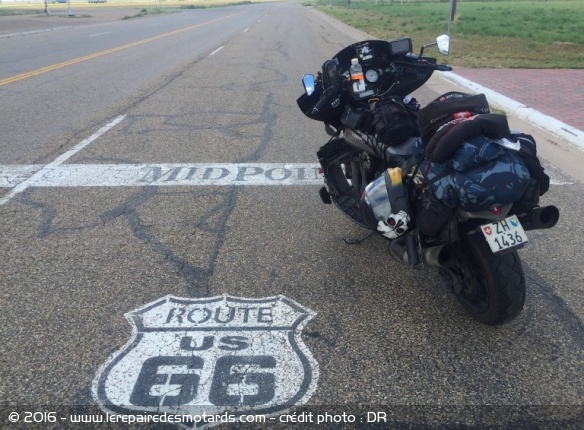 Grizzly sur la route 66 lors de son record du monde