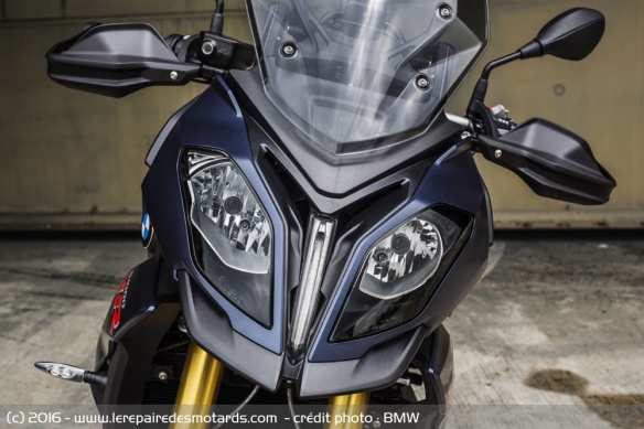 Face avant de la BMW S1000XR