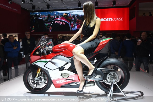 Ducati Panigale V4, S & Special