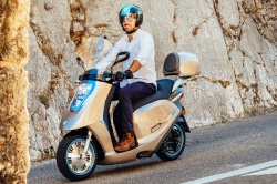 Scooter électrique eccity125