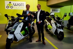 Frédéric Stik, Directeur du département BMW Motorrad et Hugues Segond, Directeur Général de Wattmobile