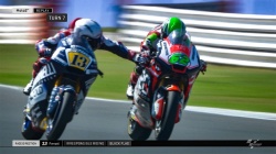 Moto2 : Fenati actionne le frein de Manzi en course - crédit photo : MotoGP