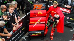 WSBK : pole et record pour Sykes à Donington