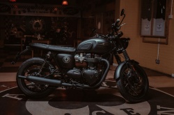 Triumph Bonneville T120 Ace