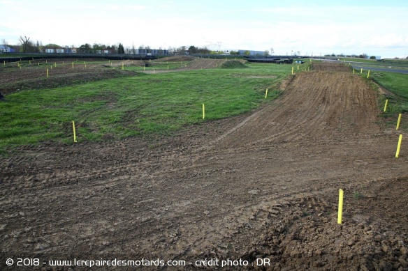 terrain de pit-bike à Carole