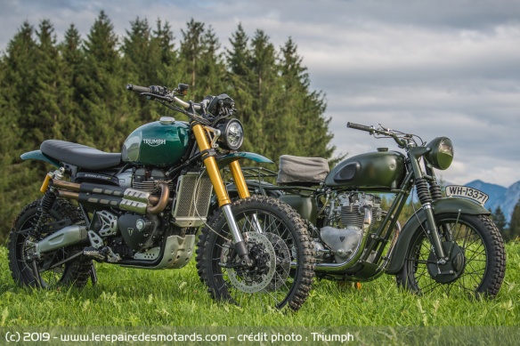 Les Triumph Scrambler 1200 XE et la TR6 du film original